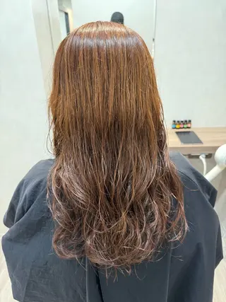 ロング パーマ チナツ ，のヘアスタイル