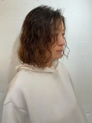 パーマ ブリーチカラー🎀 韓国風/寺門美優のヘアスタイル