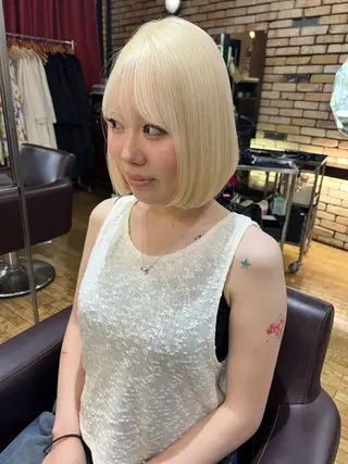 ショート カラー 只野 真衣のヘアスタイル