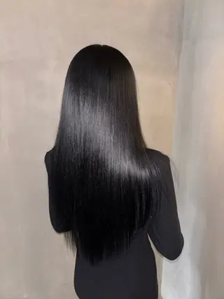 ロング カラー MAAAAAC LEONのヘアスタイル