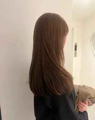 セミロング あやか/ベージュ /透け感カラーのヘアスタイル