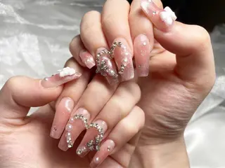 ネイル Roi〈ロワ〉 Minakoのネイルデザイン