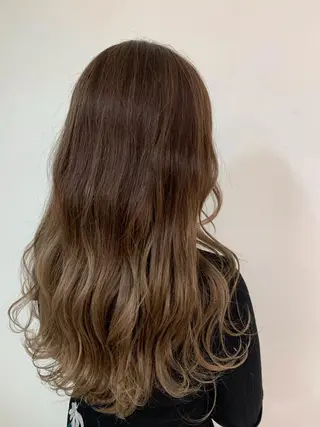 ロング BIANCA isesaki 小暮のヘアスタイル