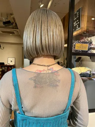 カラー ファッションに 溶け込むstyleのヘアスタイル