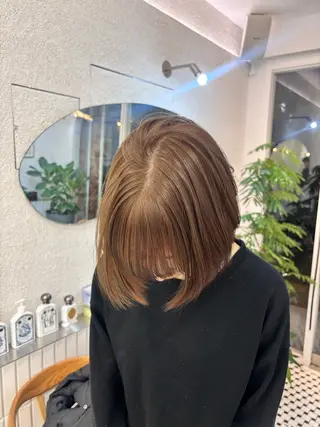 カラー 🧸ミルクティー／ ぷつっとボブ｜ミクのヘアスタイル