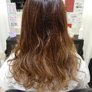 ロング カラー 秋山 幸太のヘアスタイル