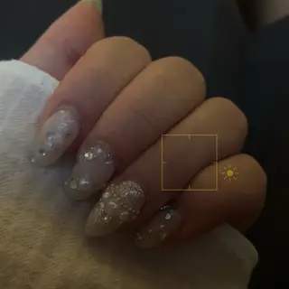 ネイル 𝑟𝑖𝑠𝑎 🕯‎🤍のネイルデザイン