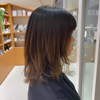 ミディアム 下川 由貴のヘアスタイル