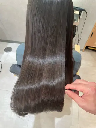 ロング カラー Zina 福岡天神所属・フェイスレイヤー/ 小顔/髪質改善　関のヘアスタイル