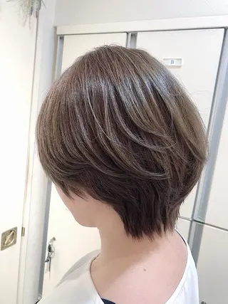 ショート カラー 12月特別価格⚡️ 🌈岩田怜子🌈のヘアスタイル