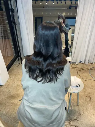 ミディアム 飯田 みづきのヘアスタイル