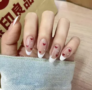 ネイル エ リのネイルデザイン