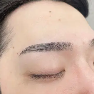 メンズ アイブロウ エサージュ　池袋店所属・エサージュ 池袋店の眉毛・アイブロウイメージ