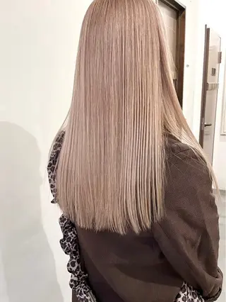 セミロング カラー Kurt by deco所属・hana /ハイトーンカラーのヘアスタイル