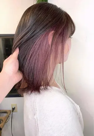 ミディアム レイヤーカット、 大人可愛い　中村美羅のヘアスタイル