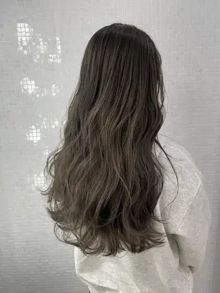 ロング カラー 前田 桃花のヘアスタイル