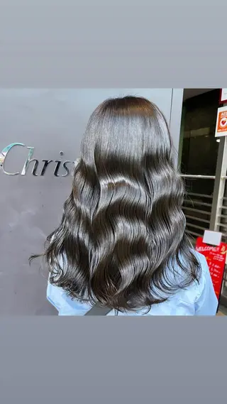 ロング カラー エクラート銀座所属・髪質改善 松原のヘアスタイル