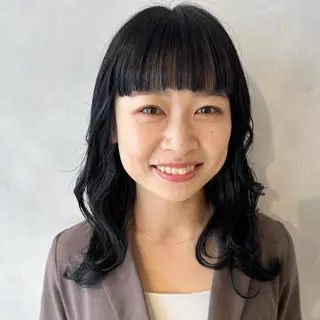 ミディアム カラー デザインカラー/パー マ🦖外岡咲希🦖のヘアスタイル