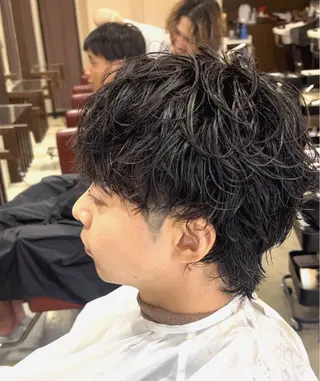 パーマ メンズ 渡邊 海里のヘアスタイル