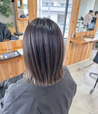 セミロング カラー ヘアアレンジ _White泉佐野店所属・佐々木  まゆかのヘアスタイル