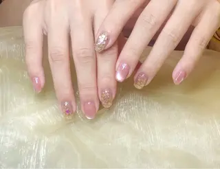 ネイル pink ladyサロン所属・べ にのネイルデザイン