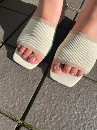 セミロング ネイル ZEST kalon RINAのマツエク・マツパデザイン