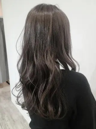 カラー ロング 赤松 摩美のヘアスタイル
