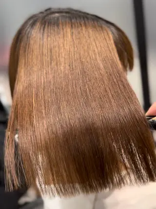 ショート SALOWIN心斎橋Suite店所属・洗っても取れない 髪質改善|OJIROのヘアスタイル