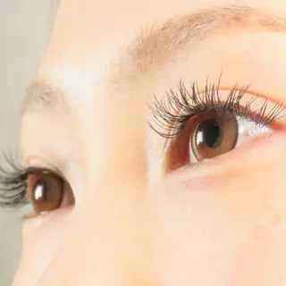 マツエク・マツパ プライベートサロン TESeRA所属・IMAI MEGUMIの眉毛・アイブロウイメージ