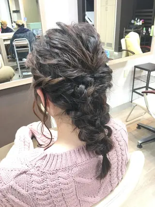 ミディアム ヘアアレンジ M.arc 【マーキ】のヘアスタイル