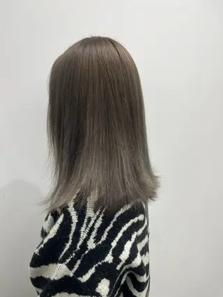 カラー yuka/ロング/ レイヤーカットモデルのヘアスタイル