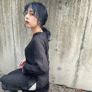 ミディアム 黒岩 真那花のヘアスタイル