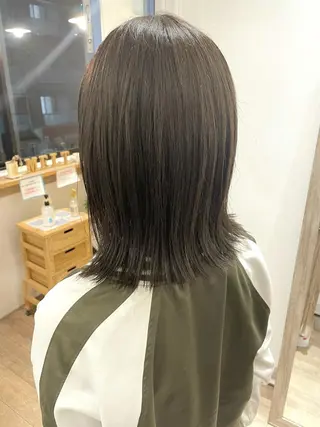 ミディアム カラー 🩰オリーブ/ ベージュ松本咲花🩰のヘアスタイル