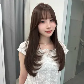 ロング カラー CITY louwe 脇坂彩音のヘアスタイル