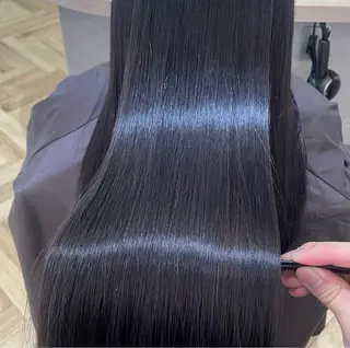 ロング Zina天神🌻田中 愛香のヘアスタイル