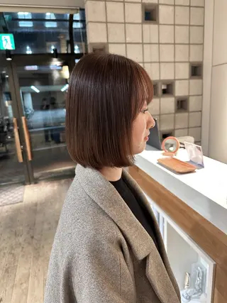 ミディアム 塩澤 榛奈のヘアスタイル