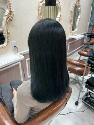 ロング カラー 徳平 優衣のヘアスタイル