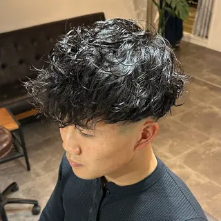 ショート パーマ メンズ 苗村 阿旺のヘアスタイル