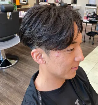 メンズ MEN'S salon HYPE 三宮 メンズカット/パーマ/ハイライト/眉毛ワックスMAP所属・吉田 健吏のヘアスタイル