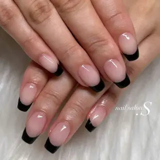 ネイル BEAUTY LINE湘南台所属・菊池 美鈴のネイルデザイン