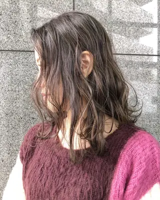セミロング カラー REVE所属・TAKU 美容師のヘアスタイル