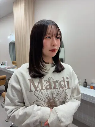 ミディアム ａｉｋａ🐩 /艶カラー/レイヤーのヘアスタイル