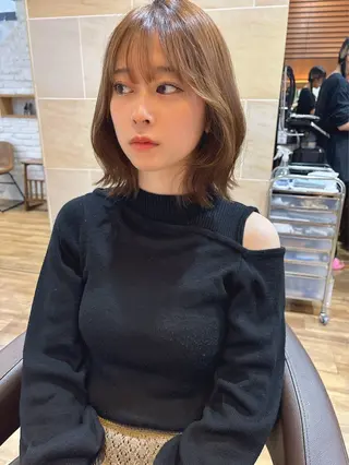 ショート カラー レイヤーカット /透明感/千葉怜寿のヘアスタイル