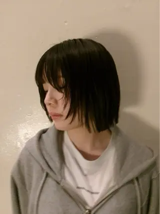 ショート レイヤー/ボブ/ 透明感カラー/ニワのヘアスタイル