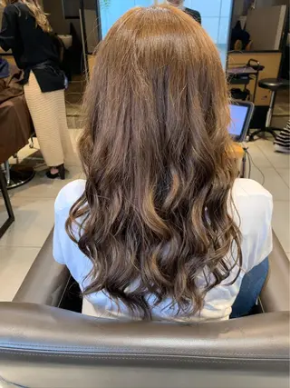 カラー ASONE所属・小出 健介のヘアスタイル