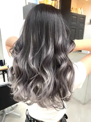 ロング カラー ヘアアレンジ 坂齋大地/レイヤー/ ミルクティーのヘアスタイル