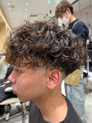 パーマ メンズ 🐲ツイスパ🐲 フェード/龍のヘアスタイル