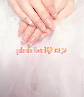 ネイル pink ladyサロン所属・べ にのネイルデザイン