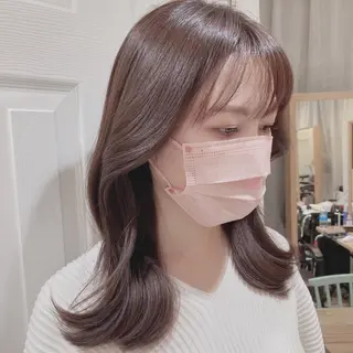 ミディアム La paix所属・パーソナルカラー lapiax阿部のヘアスタイル