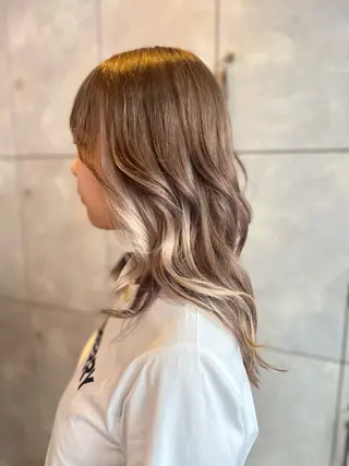 セミロング カラー ヘアアレンジ Lani5710所属・🌈インナーカラー ‘ショウマ’🌈のヘアスタイル